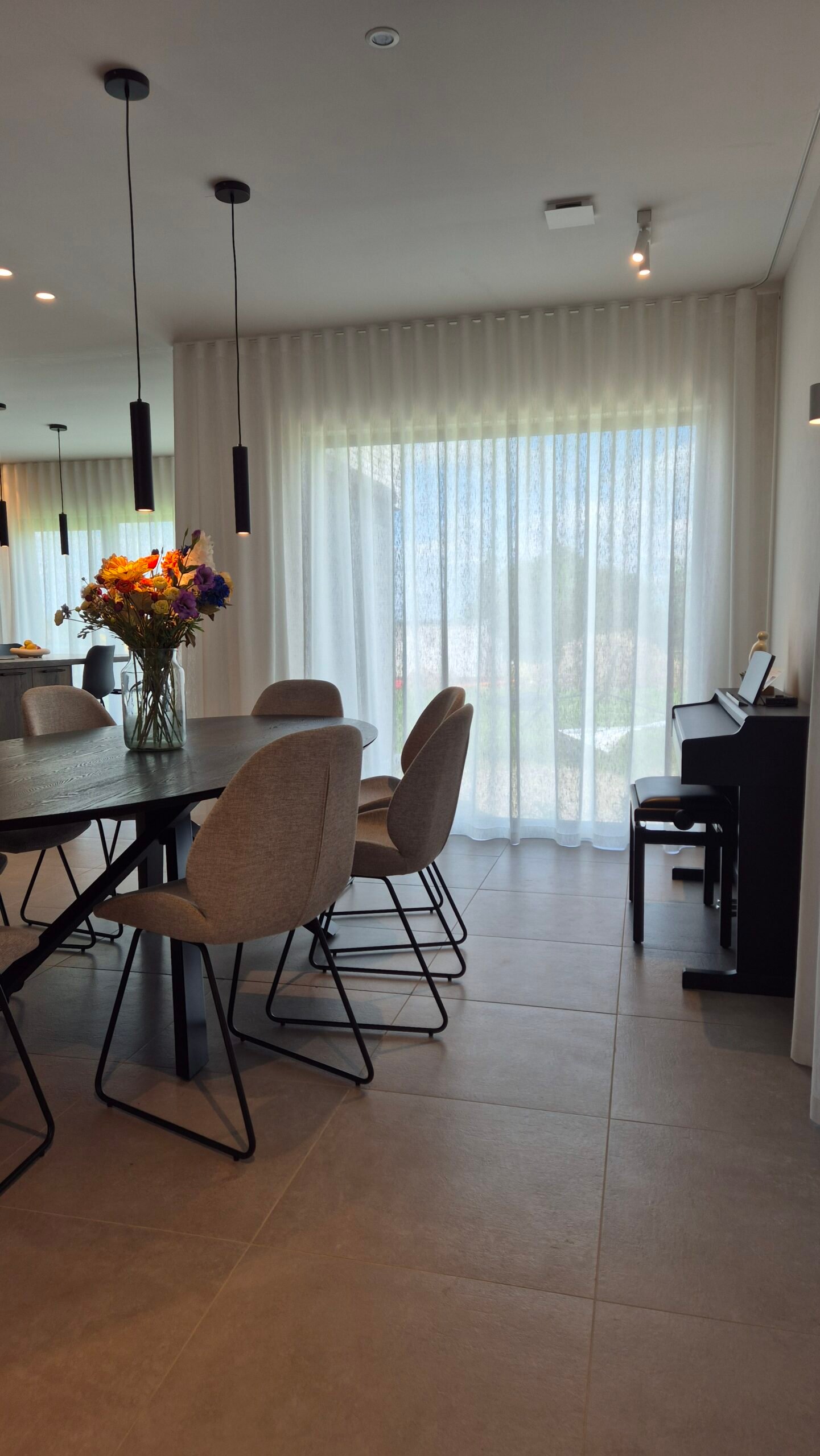 Wave 6-Gordijn-JM Selection-100% Polyester-hedendaagse halfopen woning-project-JPEG