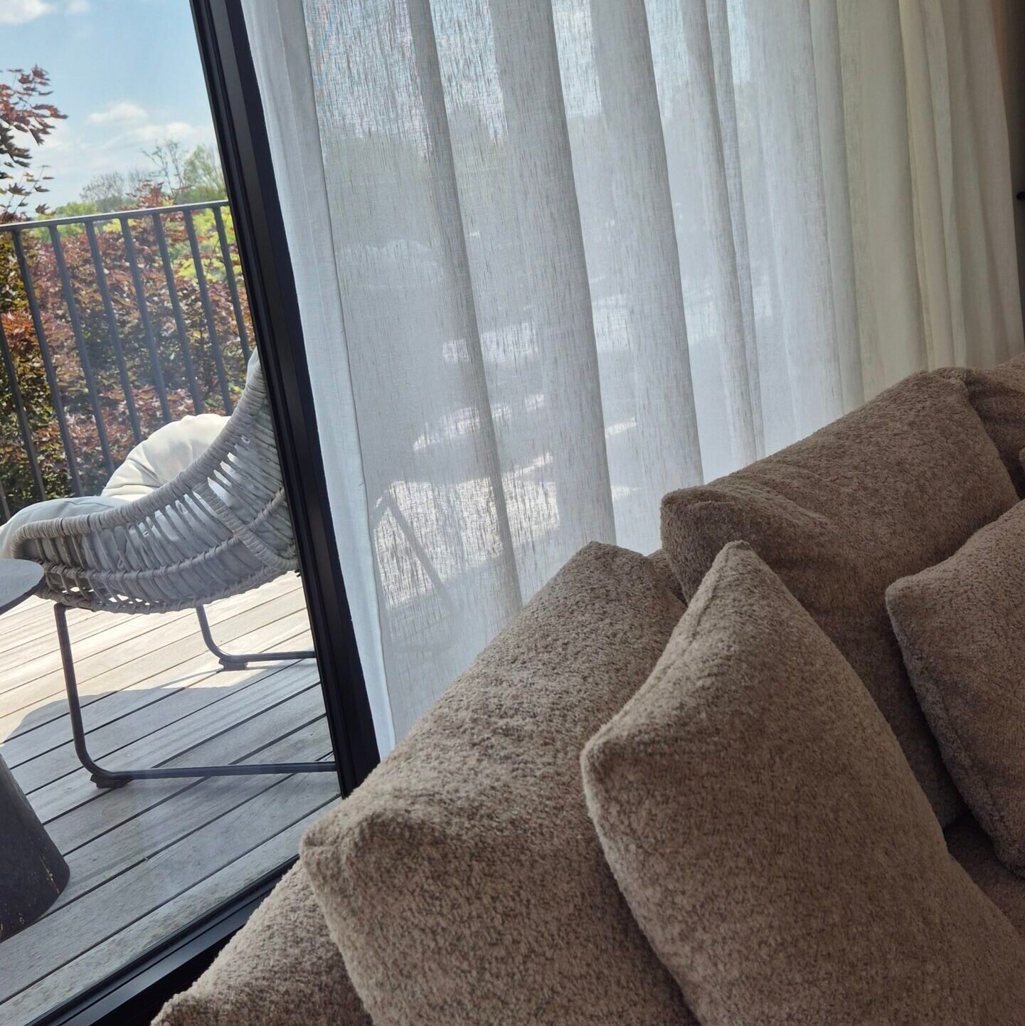 Bolonia-InBetween-kamerhooh-gordijnstof