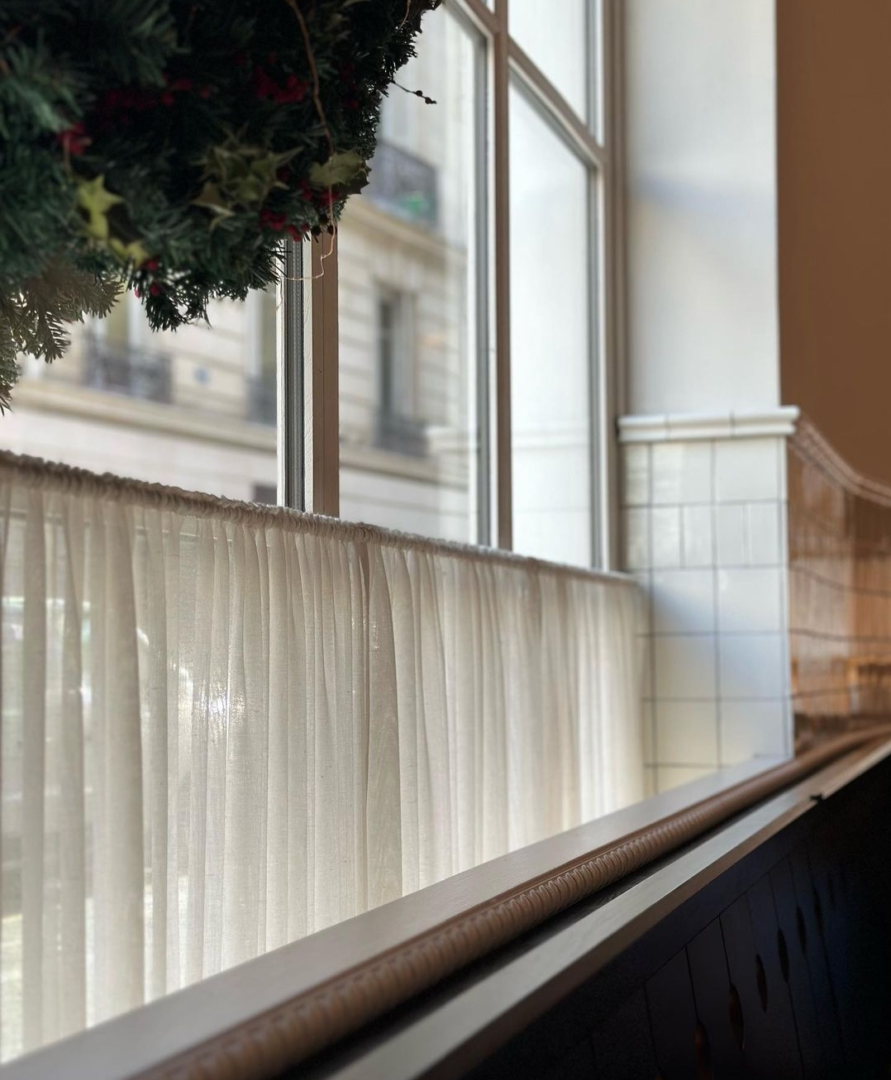 Gordijn-paneel-op-Smeedijzeren-roede-